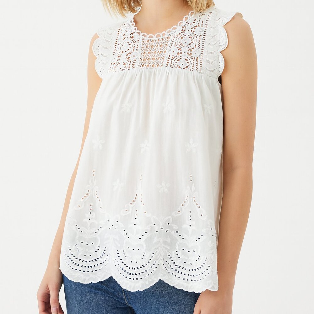 Davi & Dani White‎ Lace Neck Eyelet Top – Size Large 100% Cotton Scalloped Hem